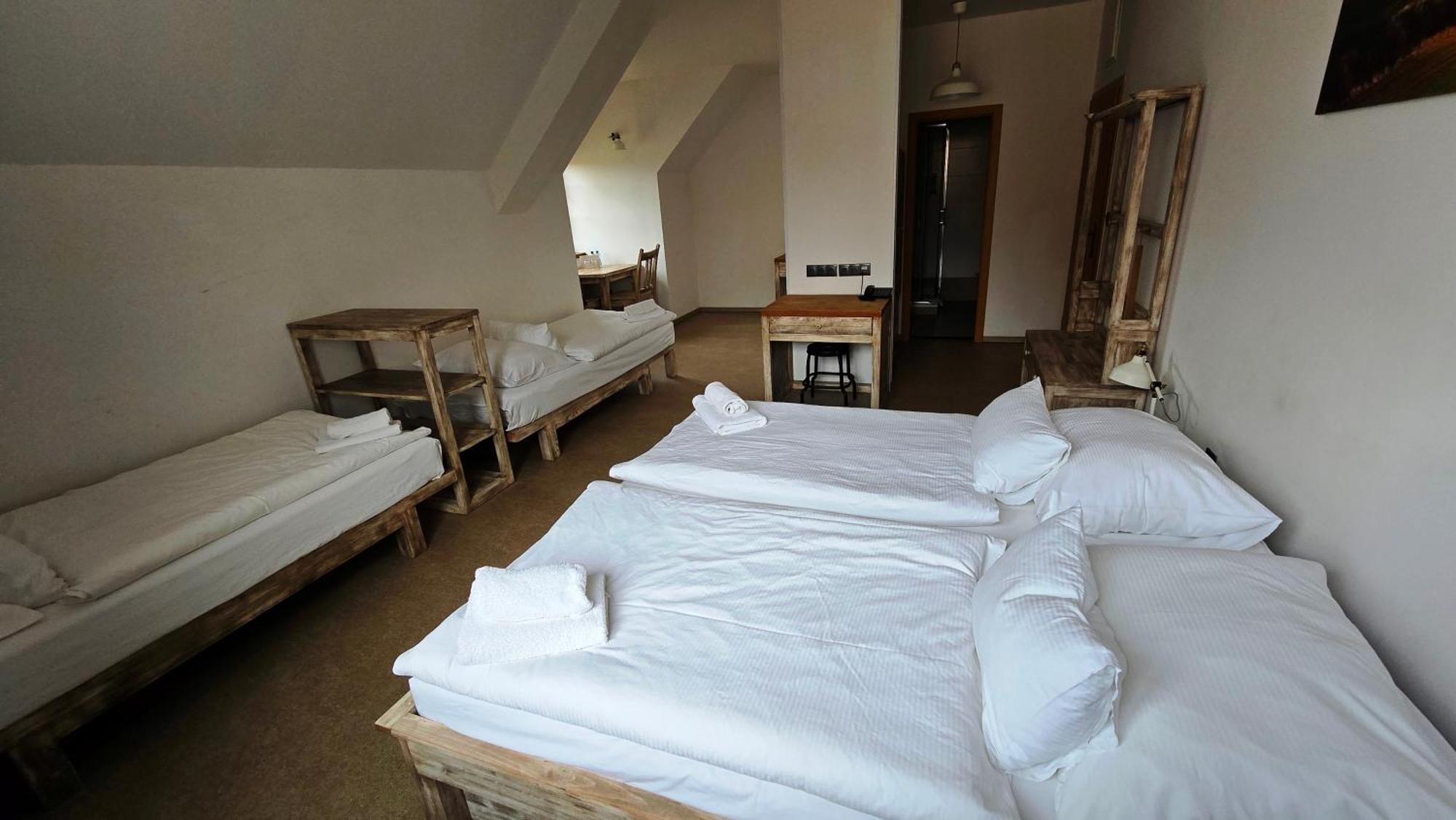Dvur Perlova Voda Budyne nad Ohri Bagian luar foto