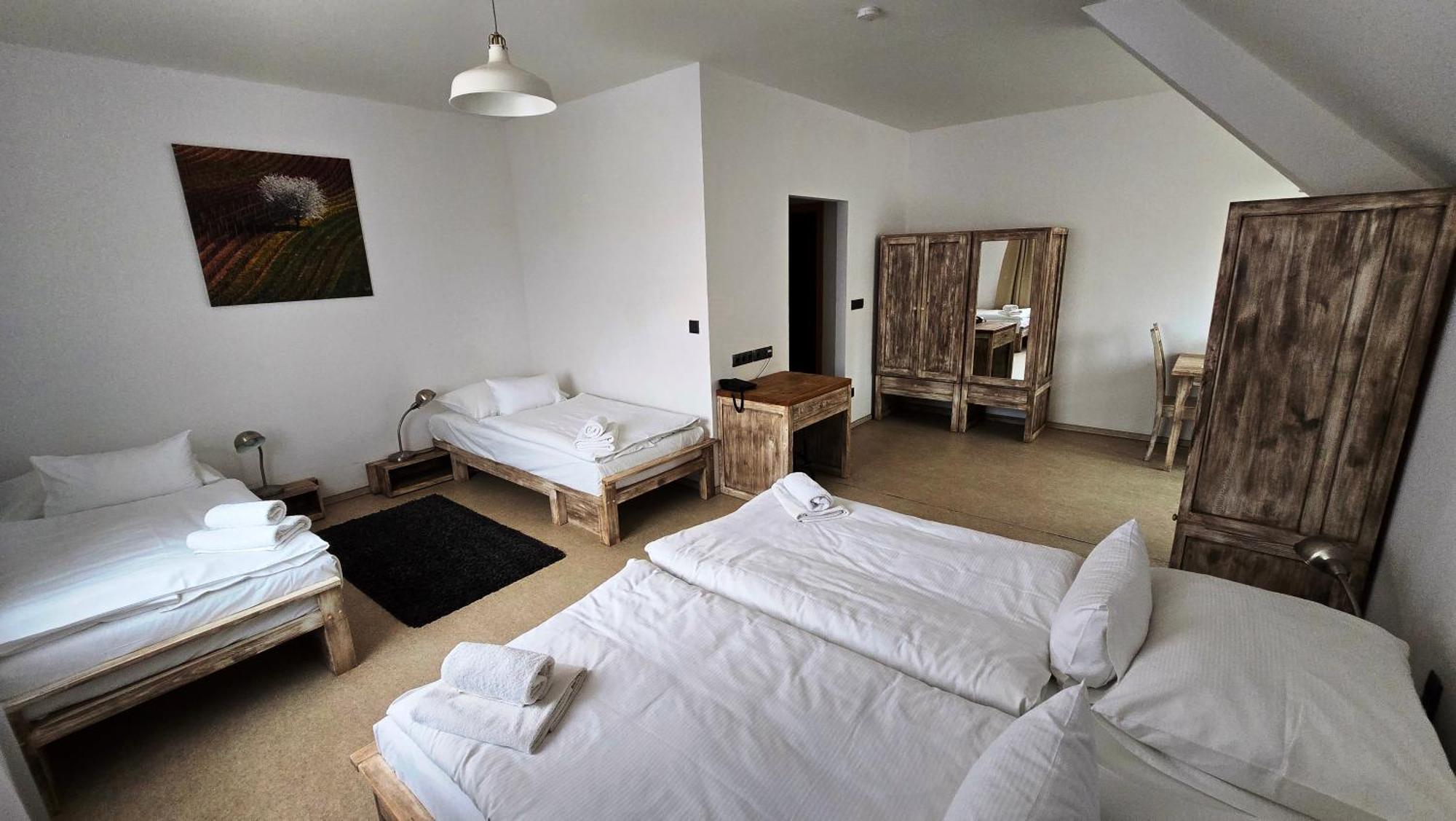 Dvur Perlova Voda Budyne nad Ohri Bagian luar foto