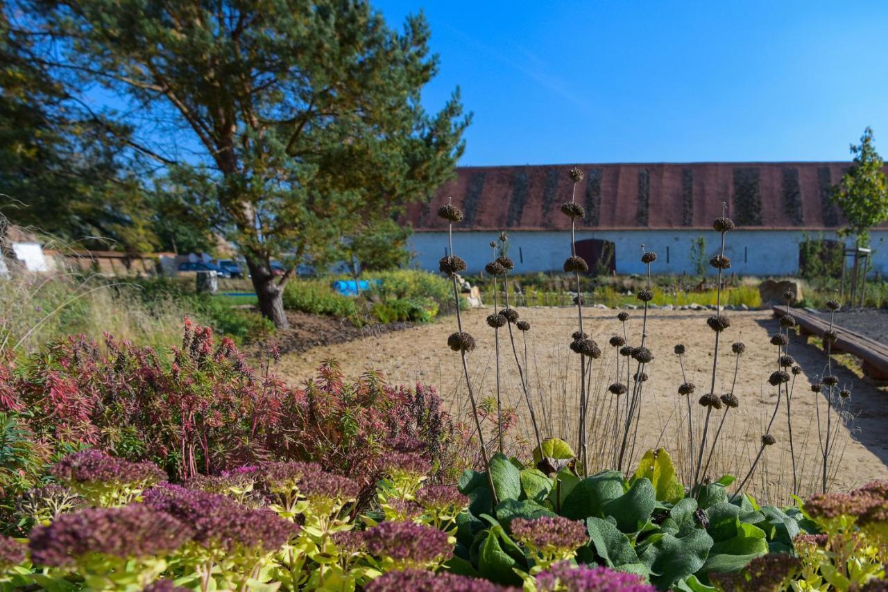 Dvur Perlova Voda Budyne nad Ohri Bagian luar foto