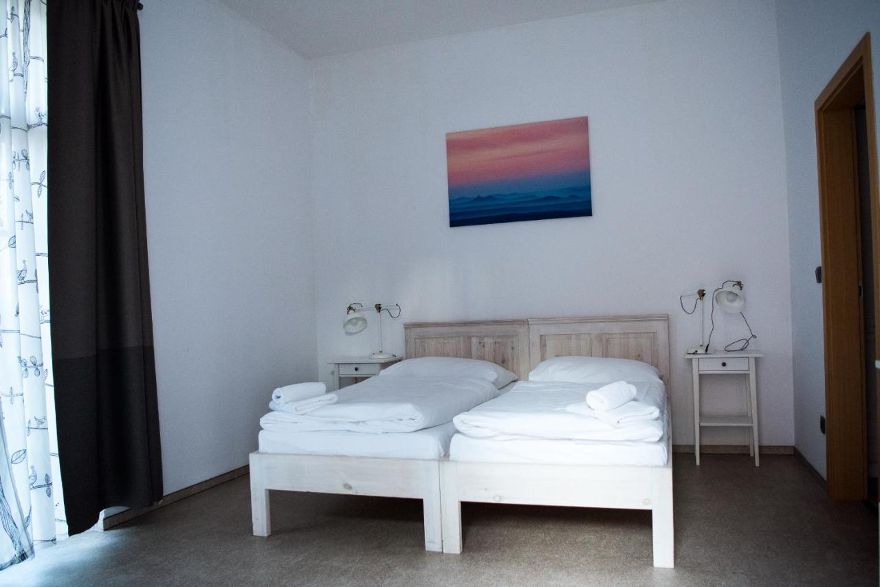 Dvur Perlova Voda Budyne nad Ohri Bagian luar foto